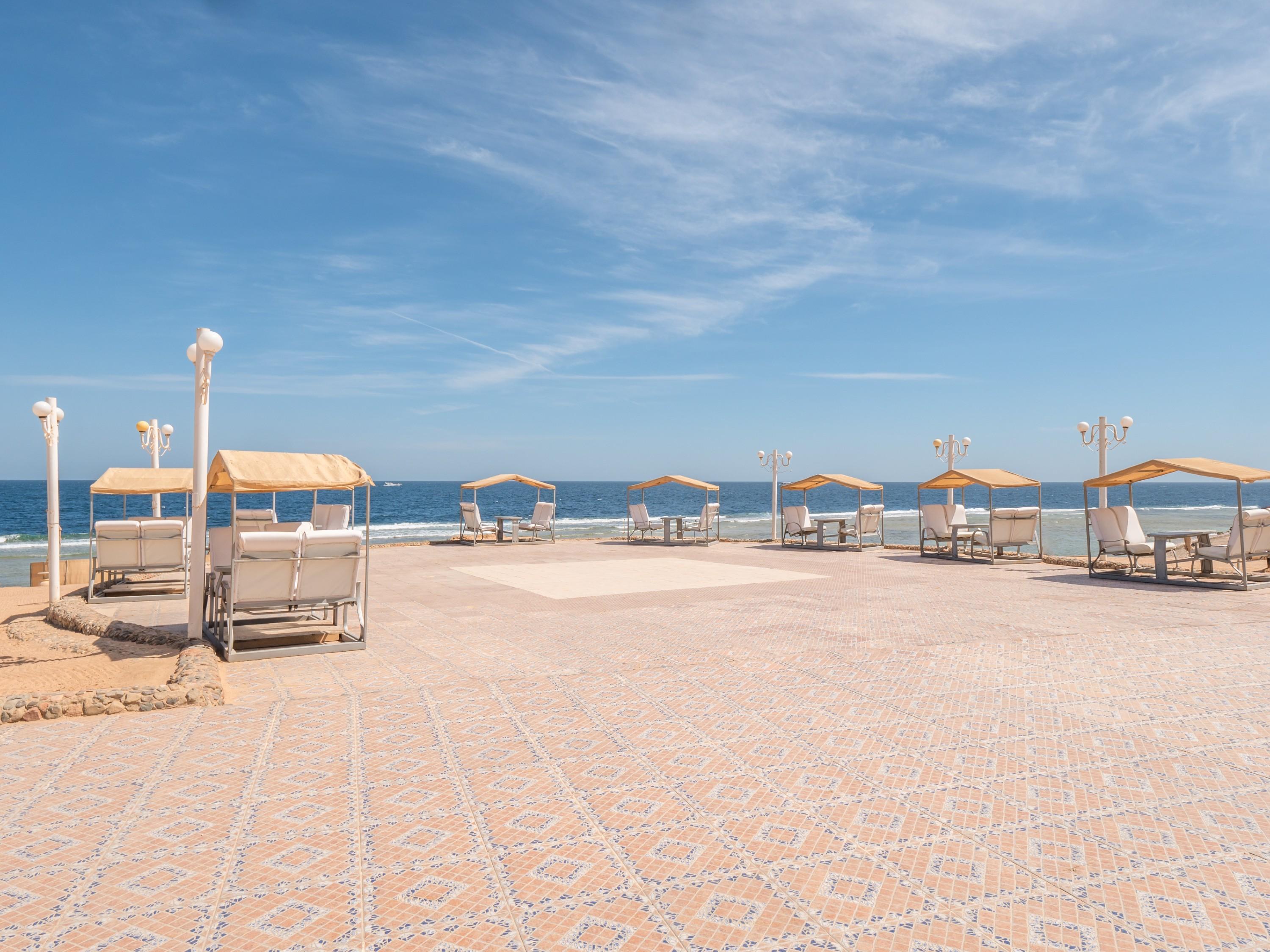 Serenity Makadi Beach Bagian luar foto The Dead Sea