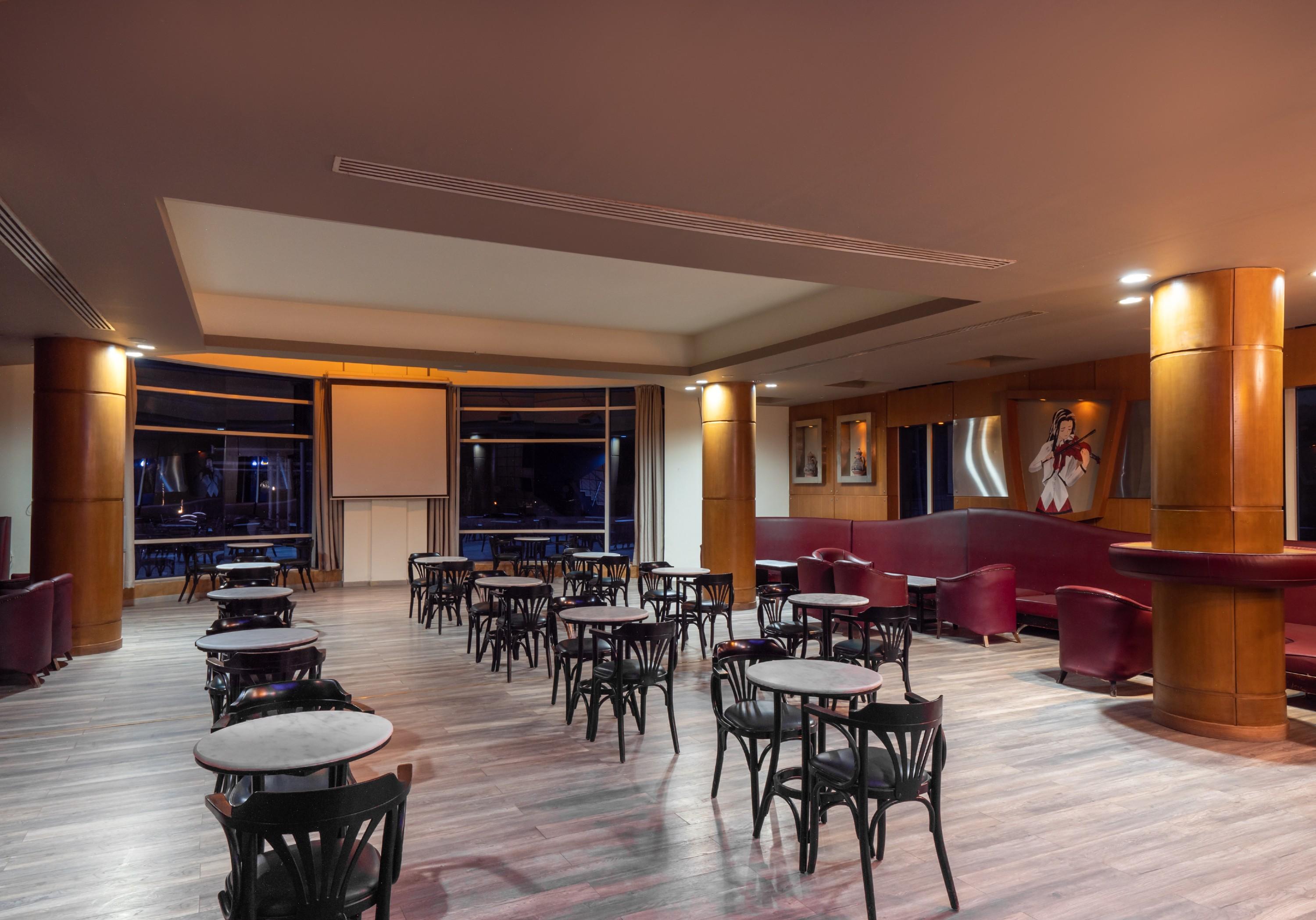Serenity Makadi Beach Bagian luar foto The interior of the restaurant