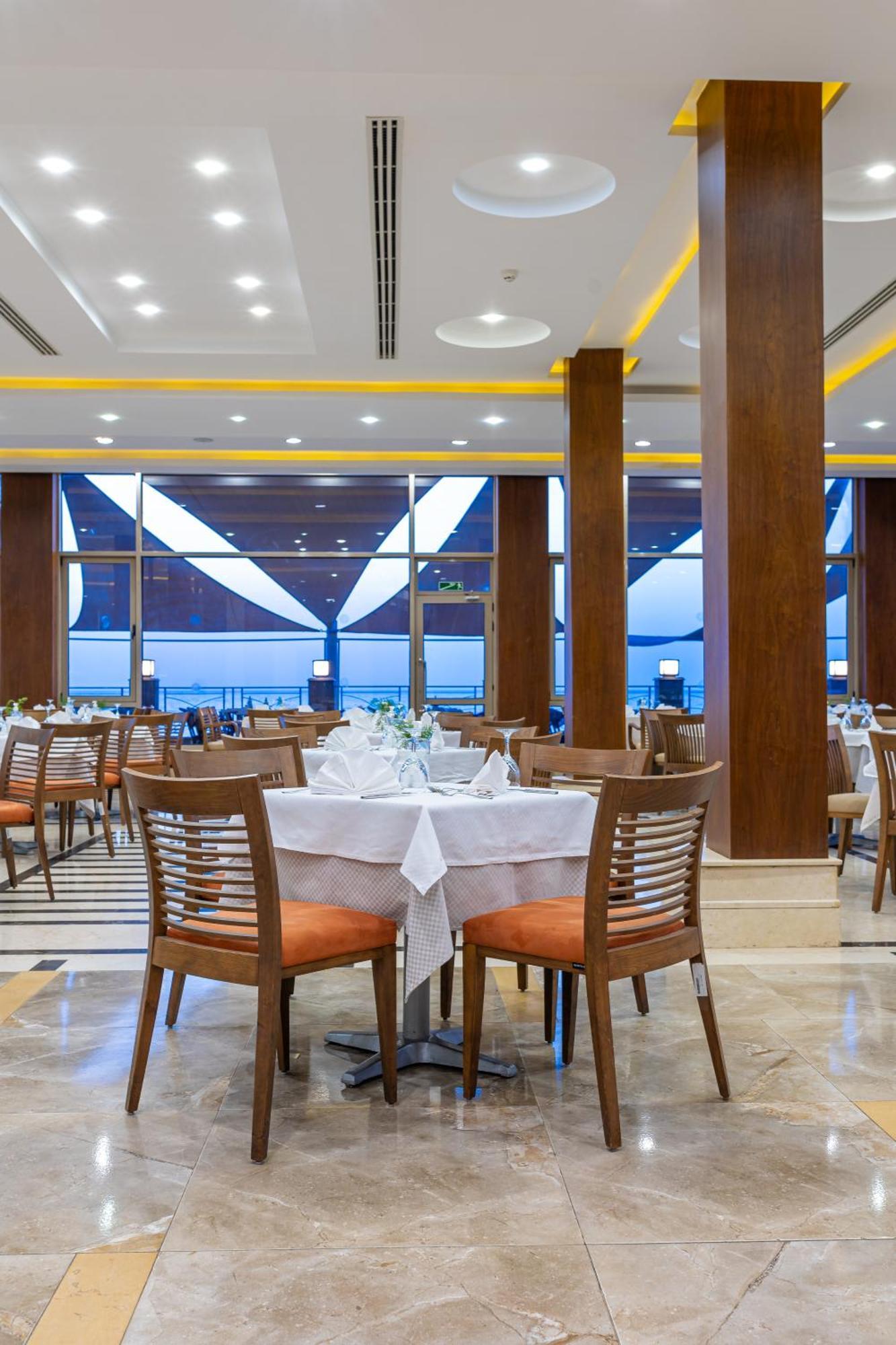Serenity Makadi Beach Bagian luar foto Restaurant